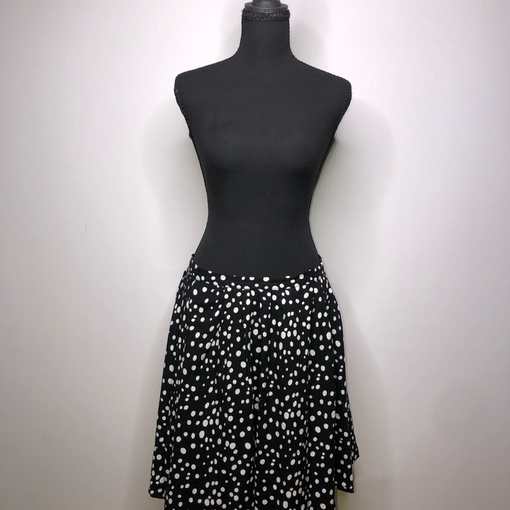 Forever 21 Essentials Black White Polka Dot Medium Skirt